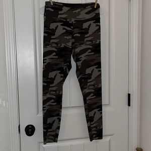 Express army leggings